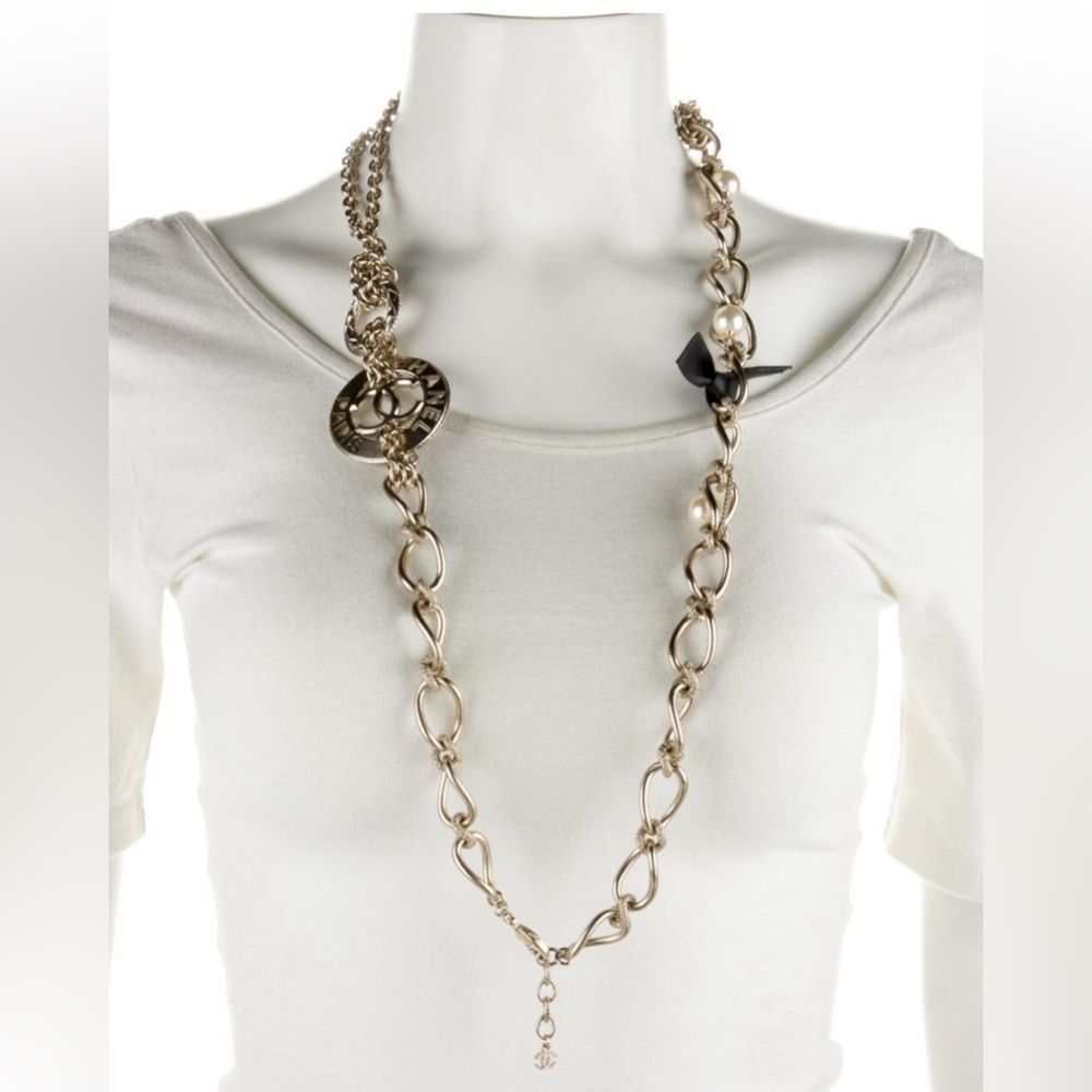 Faux Pearl and Leather Bow CC Station Necklace. $1,000 - Picture 3 of 4